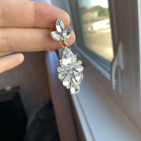 Drop Earings - Picture 2 of 3